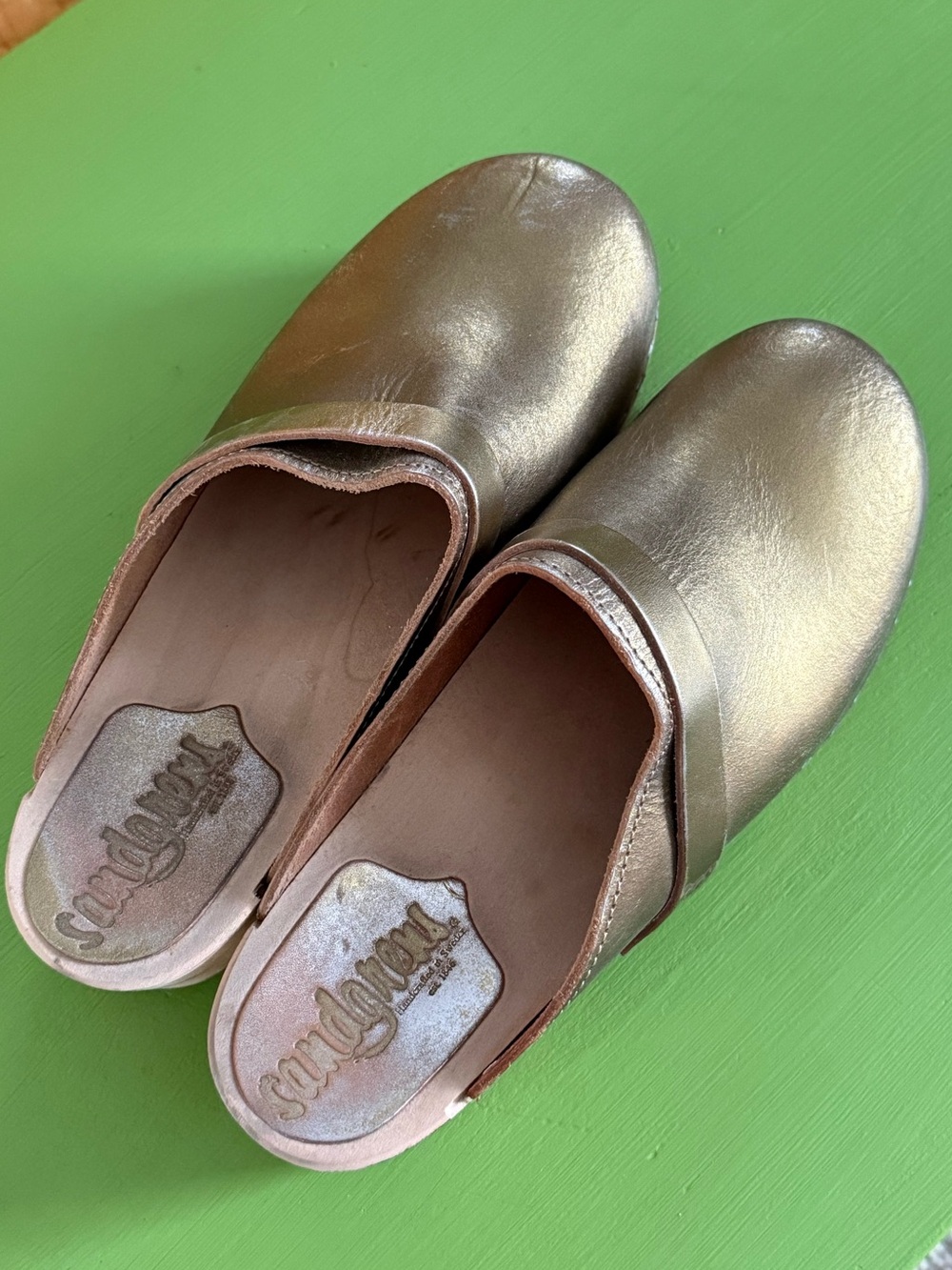 Sandgren Tokyo Classic Clog Mule, Metallic Gold, Size 40 - Picture 3 of 8